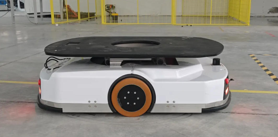 Polyurethane wheels for load-bearing AMR