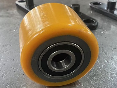 Polyurethane Rollers for Welding Robots in Automobile Factories